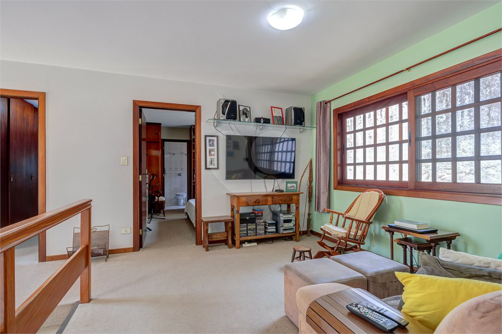 Casa à venda com 3 suítes no condomínio Canumá, São Paulo - SP