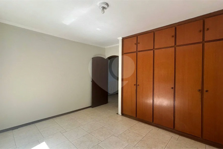 Venda Casa com 4 Dormitórios no Parque Santa Cecília