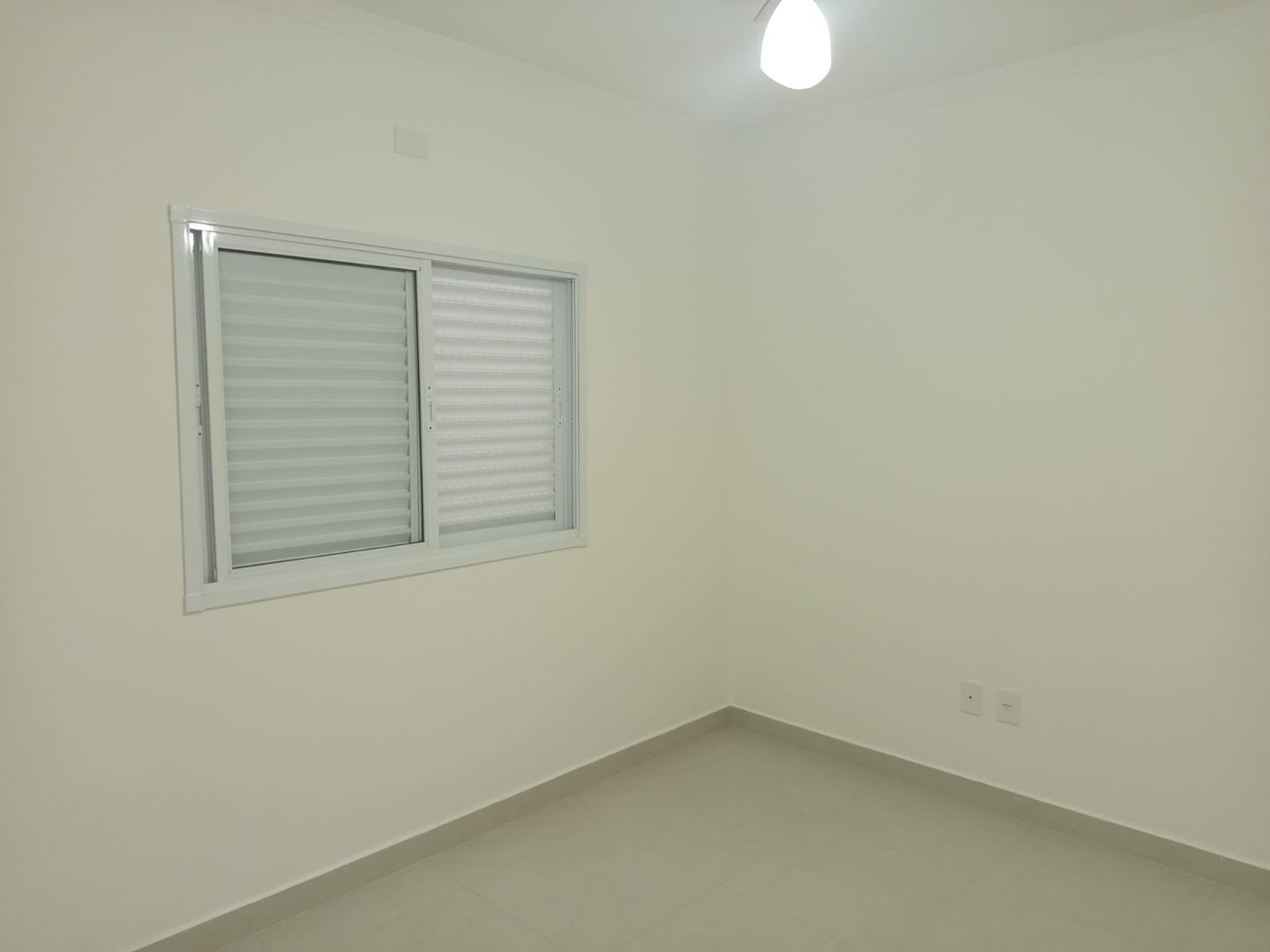 🌊✨ Oportunidade Única na Praia Grande – Casa Nova com Piscina a Apenas 390m do Mar! ✨🌊