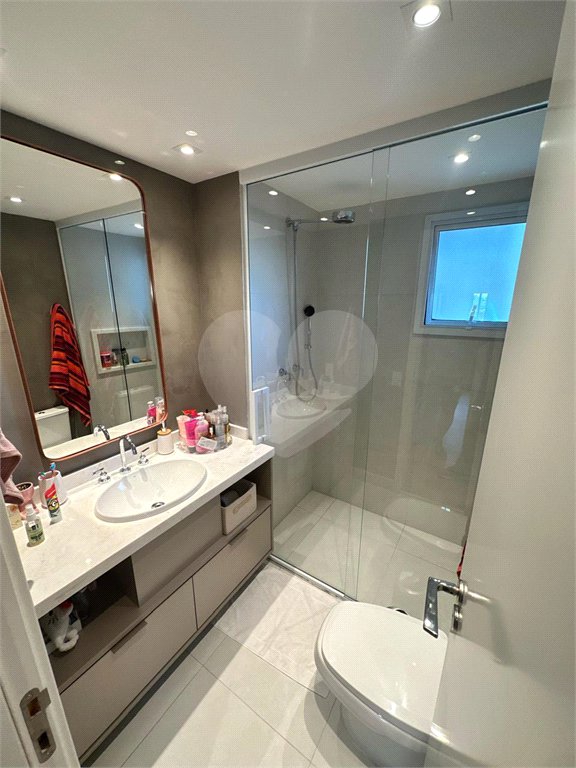 Apartamento à venda no bairro Vila Regente Feijó com 165 m² de área útil construída, com 3 dormitórios, sendo 3 suítes,Mobiliado com 3 Suítes 3 Vagas no Araribá Home Resort