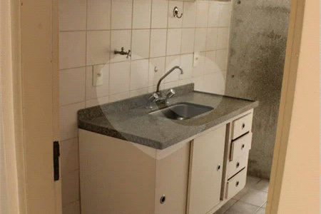 Oportunidade no Botafogo, no coração de Campinas: 1 suite com varanda, conforto e praticidade a passos de tudo!