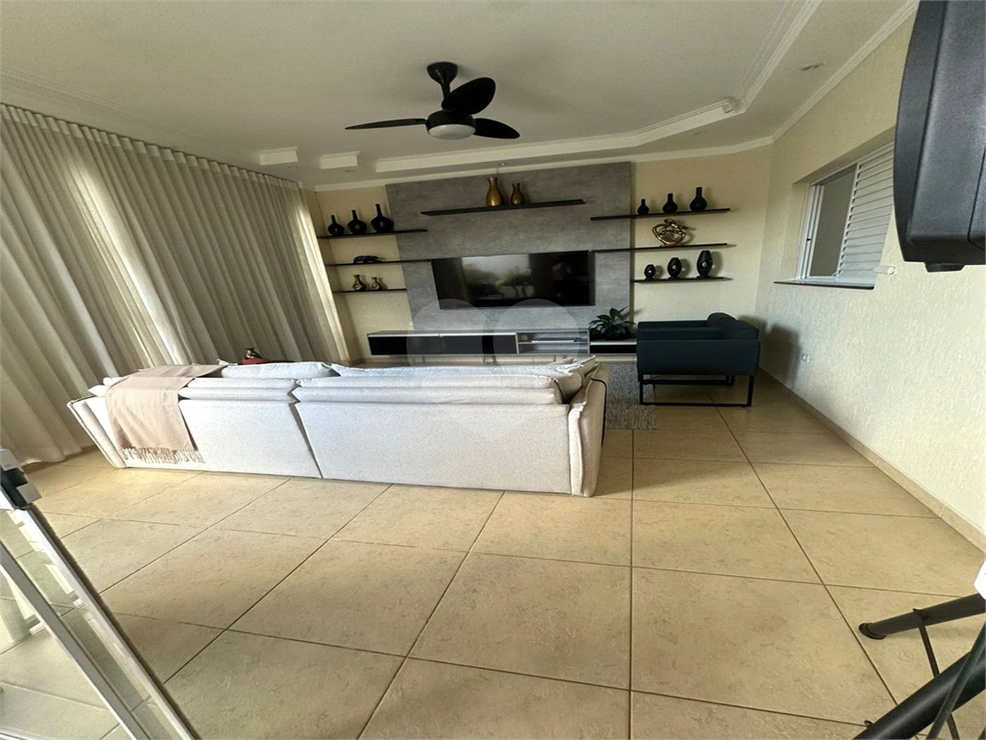 Casa térrea 2 quartos 1 suíte e piscina. Jardim Embaré