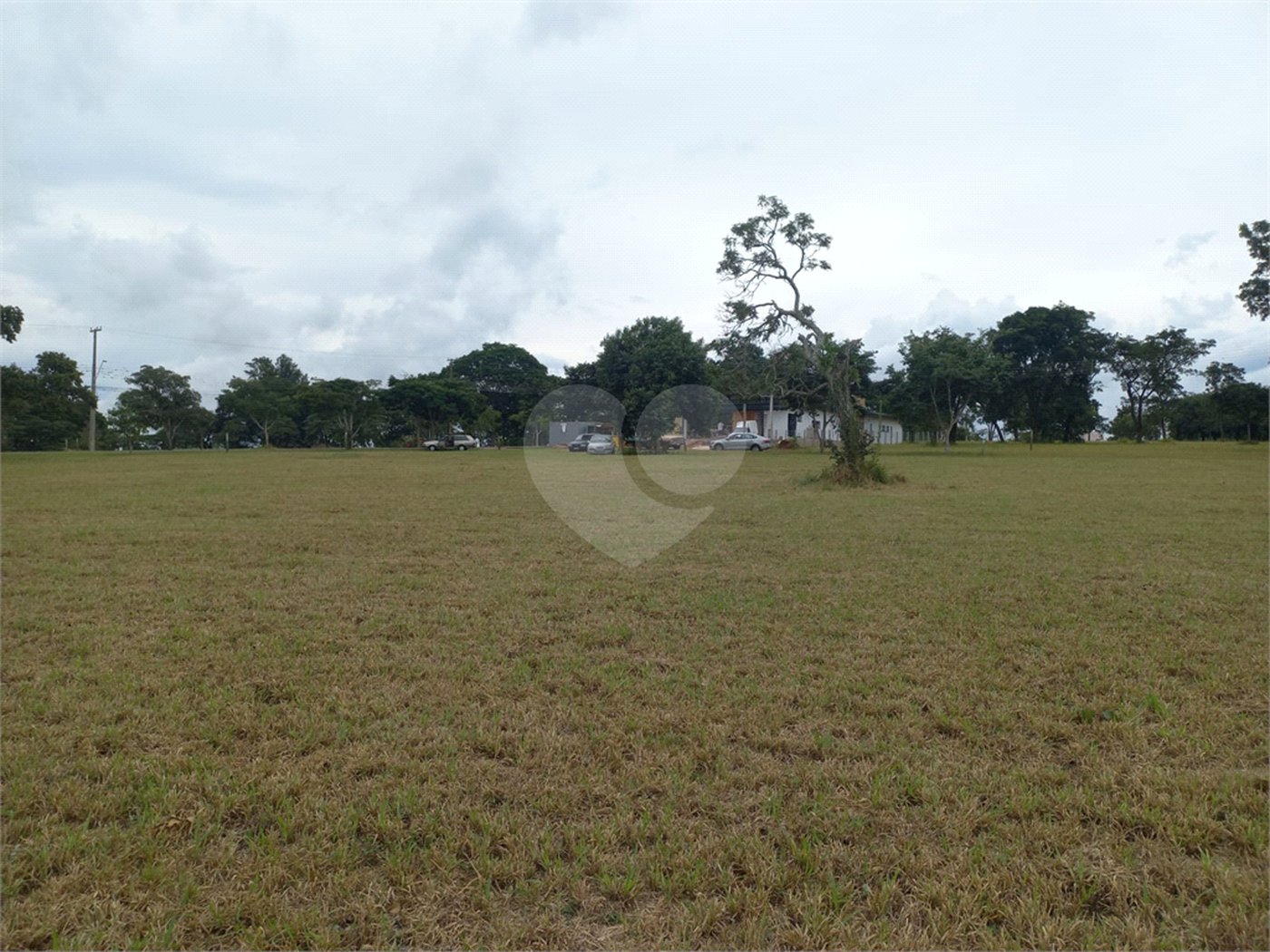Lote Residencial no Condomínio Vila Pinhal do Broa.