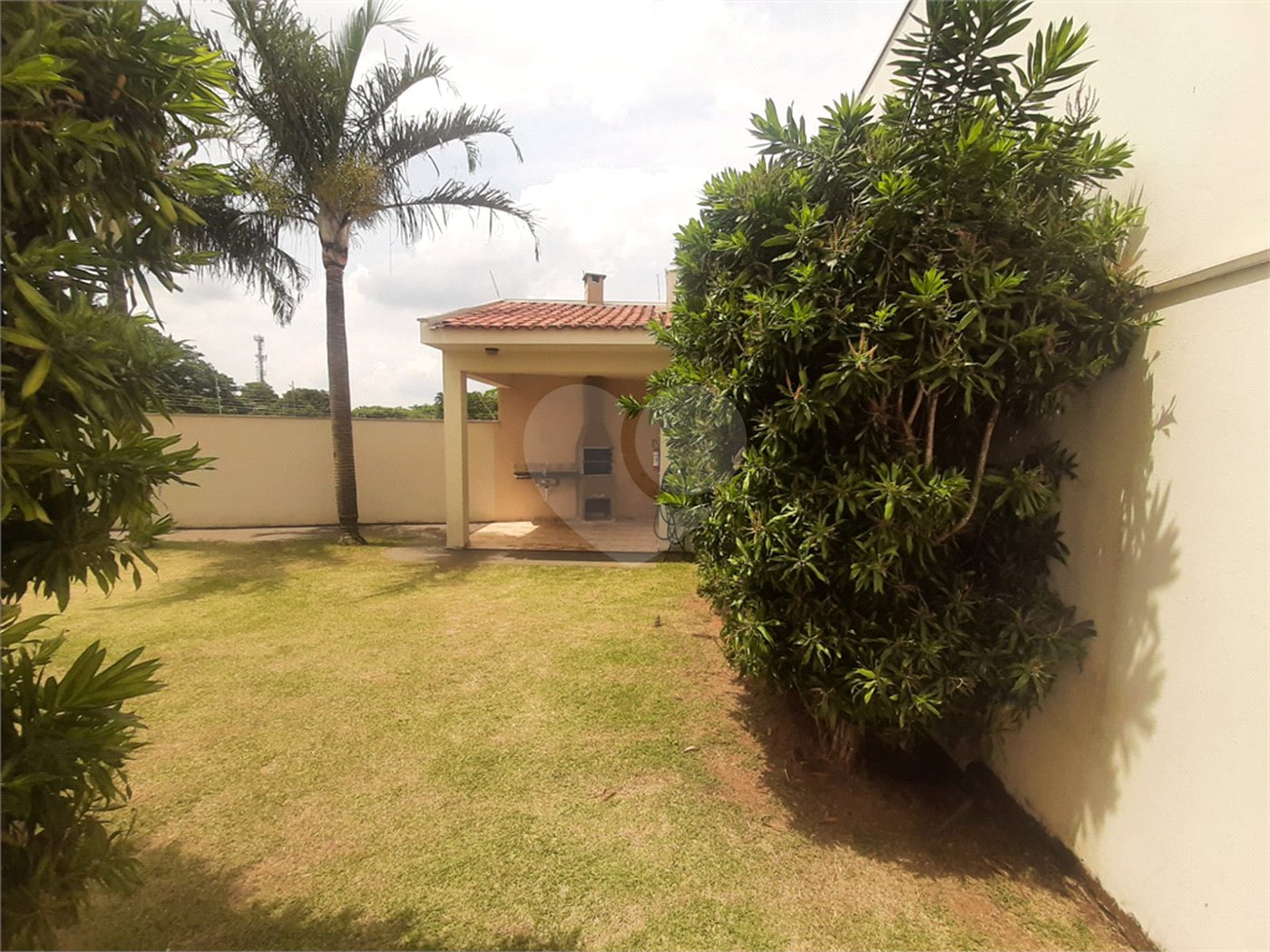 Apartamento para venda ou locação no Residencial Bianchi.