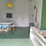 Apartamento com 2 vagas no Campo Belo