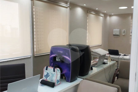 Salas comerciais ideal para clinica médica, escritório de advocacia e etc.