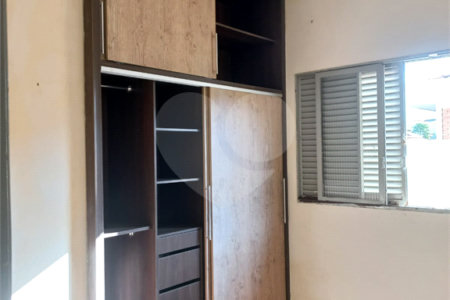 Casa espaçosa com 3 quartos e suíte em excelente bairro residencial!