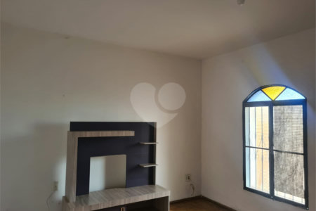 Casa térrea para venda.