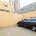Casa com 3 dormitórios sendo 3 suítes com 03 vagas de garagem.