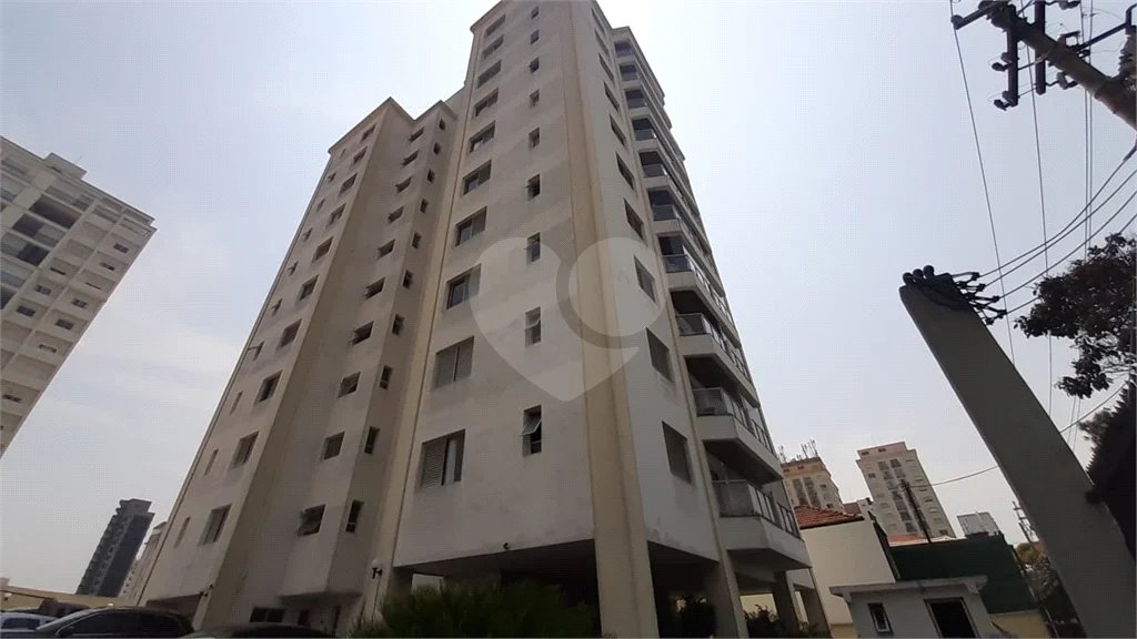 Apartamento de 1 quarto, no térreo, com garagem, para locação no Cambuci