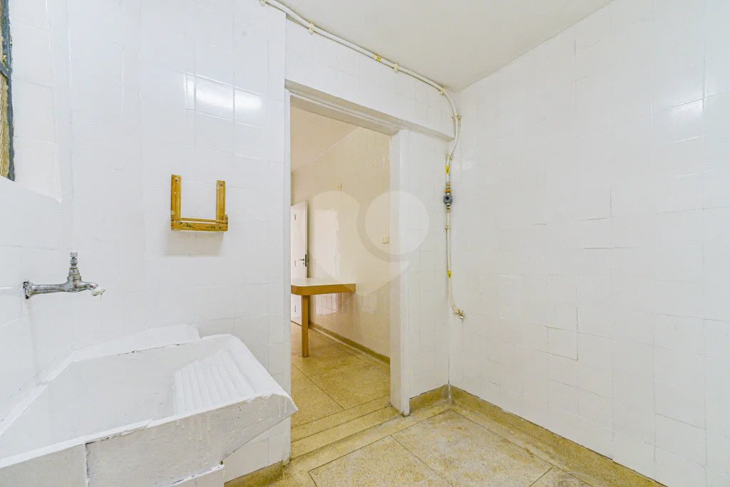 3 Quartos 0 Suites 2 Banheiros 0 Vagas 76 Área Útil 113 Área Total.