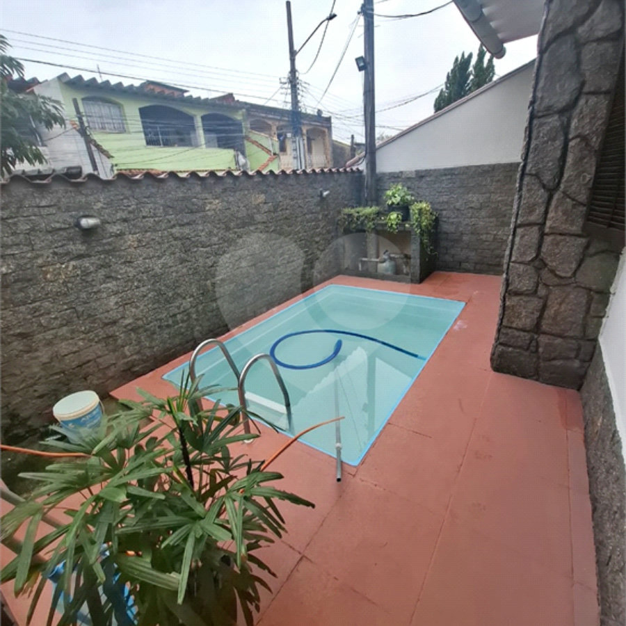 CASA LINEAR COM PISCINA E ENERGIA SOLAR NO BAIRRO ADRIANA