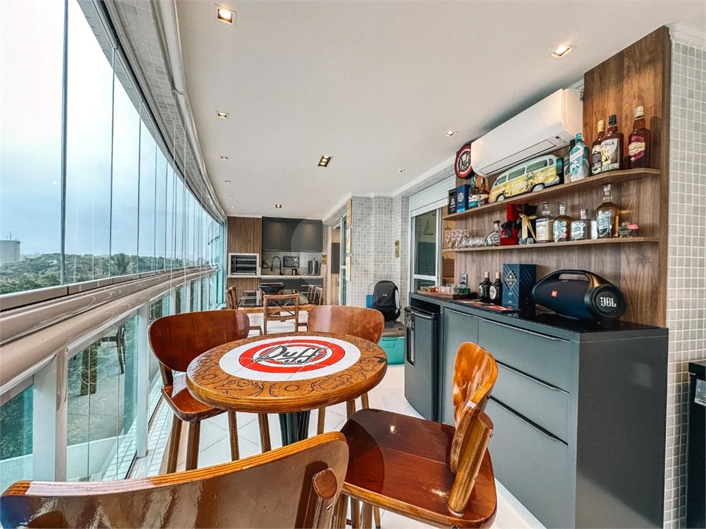Apartamento à venda com 3 quartos, sendo 2 suítes,  em Riviera de São Lourenço, Bertioga, SP