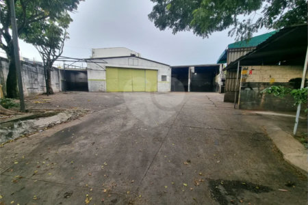 Galpão Comercial para Locação no Jardim do Trevo em Campinas com 276 m² de Área Construída e Amplo Terreno