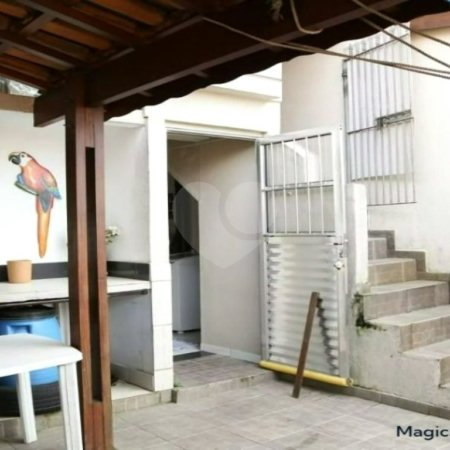 Casa com 120m² , 4 dormitórios , sendo 1 suíte , 3 vagas de garagem , à venda no Jabaquara.