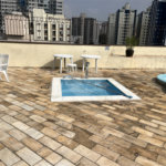 Apartamento de 01 dormitório com terraço e vaga perto do metrô