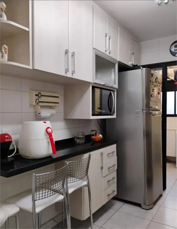 Apartamento à venda com 4 quartos, sendo 1 suíte,  em Cidade São Francisco, São Paulo, SP