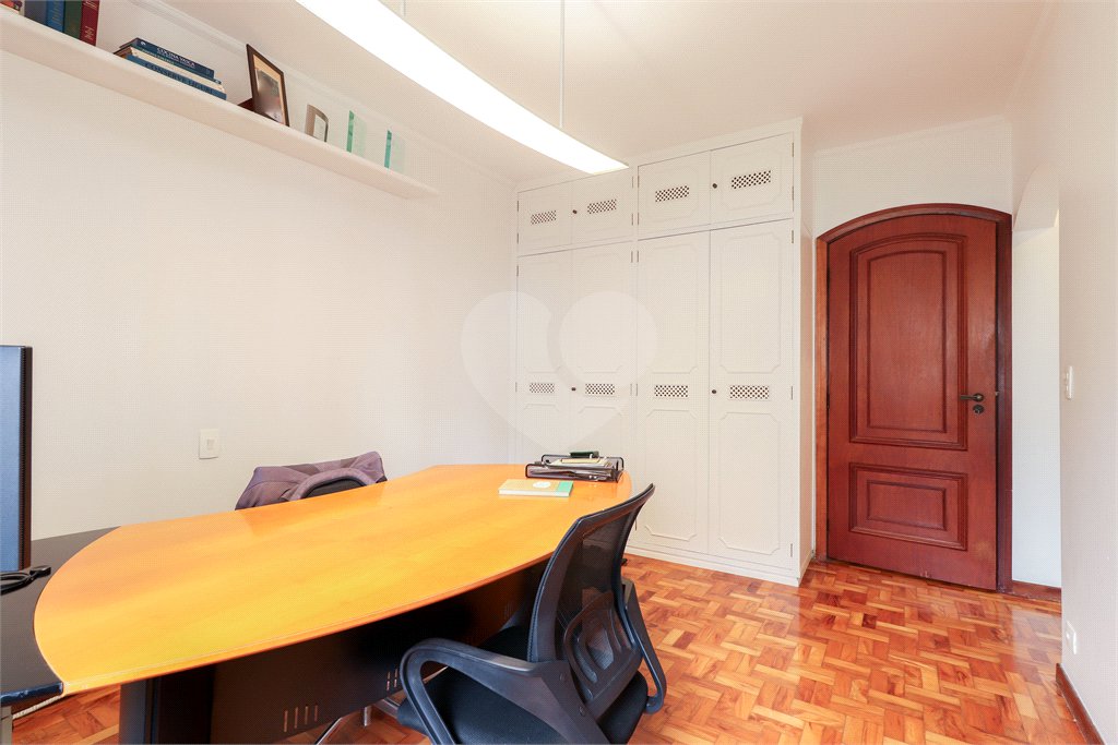 Apartamento à venda com 4 quartos, sendo 3 suítes, em Campo Belo, São Paulo, SP