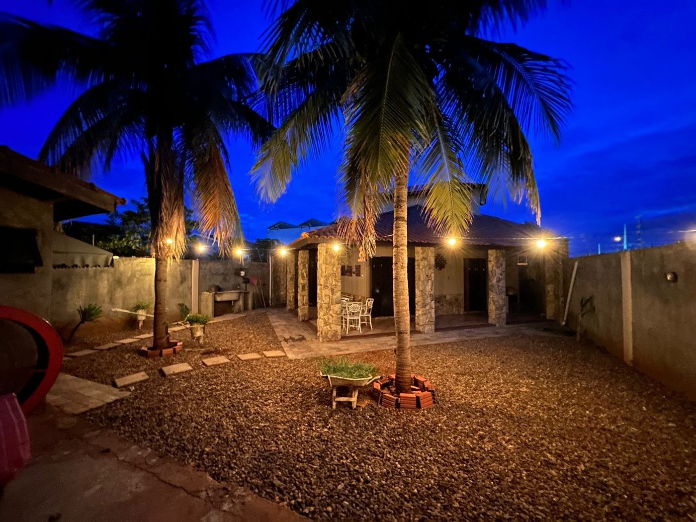 Casa para alugar com 4 suítes em São Carlos, Três Lagoas, MS
