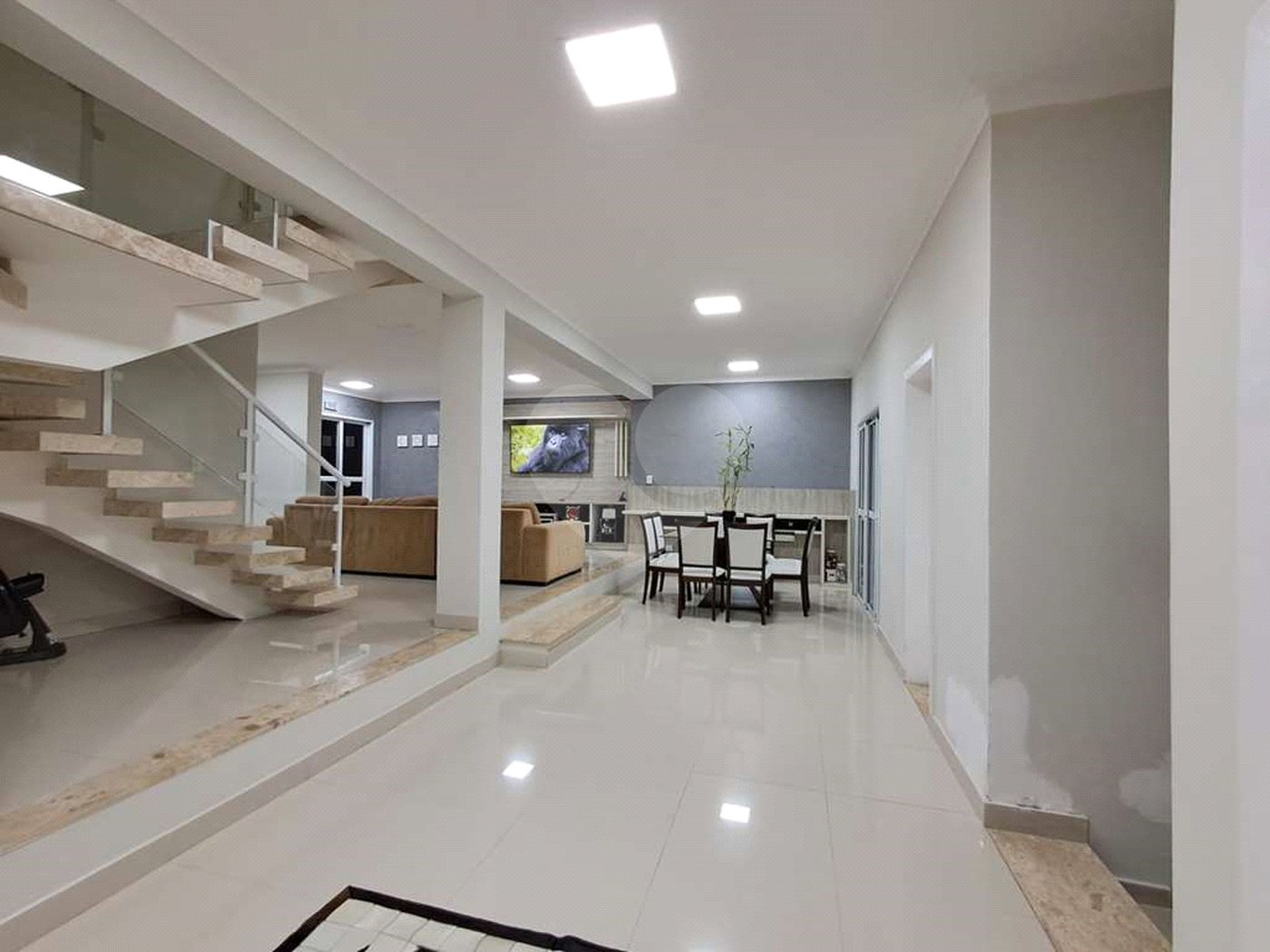 Casa de Alto Padrão à Venda e Locação - Condomínio Vila Verde