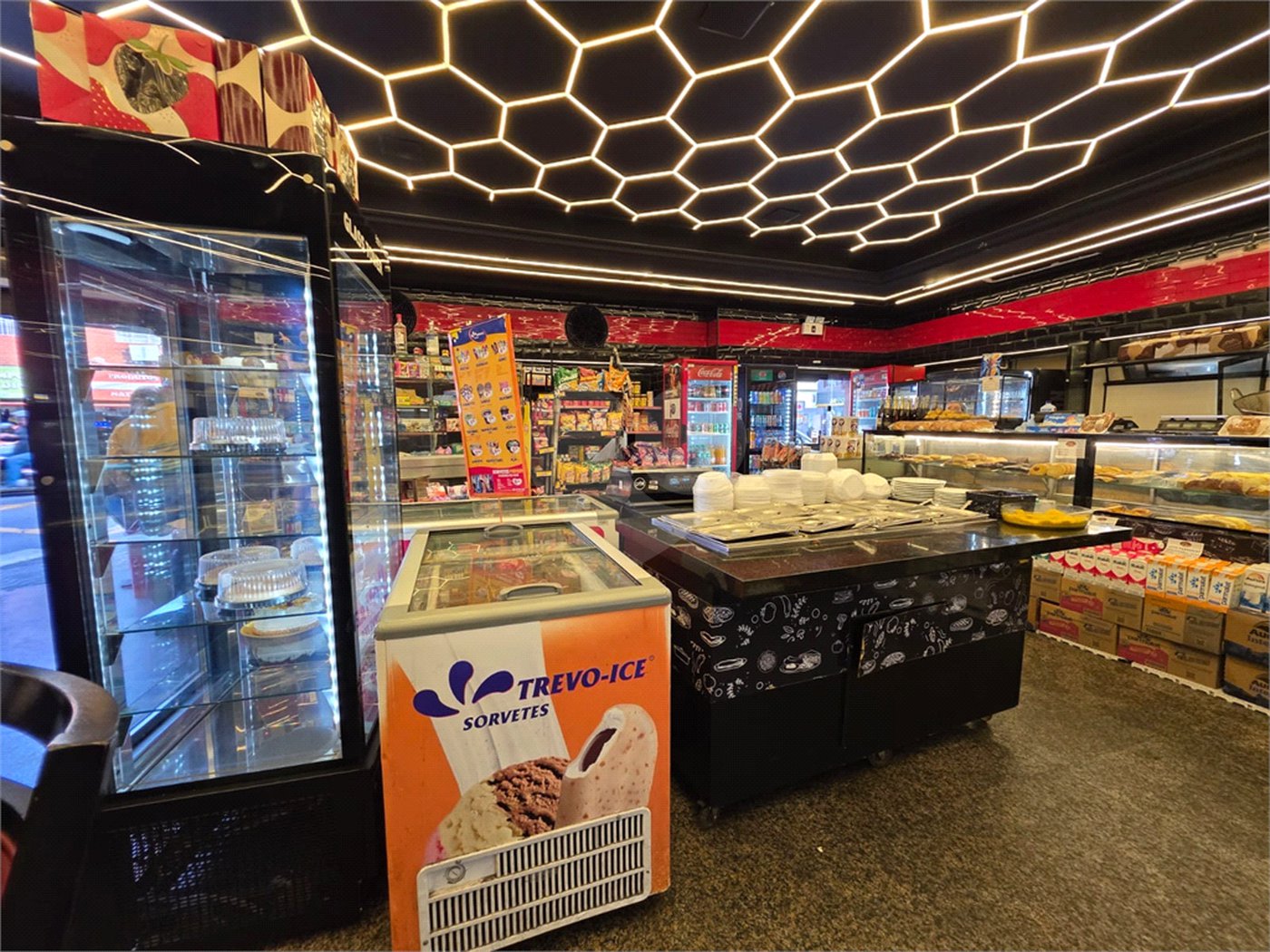 PRÉDIO COMERCIAL