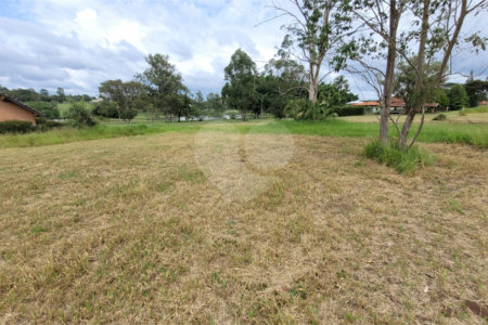 Loteamento Residencial no Condomínio Vila Pinhal do Broa.