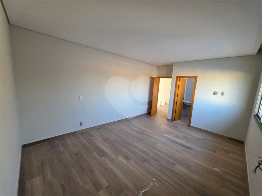 Casa sobrado 3 suítes com piscina Parque Faber IV
