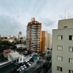 Vende-se Apartamento de 2 Quartos com Sacada na Vila Mascote