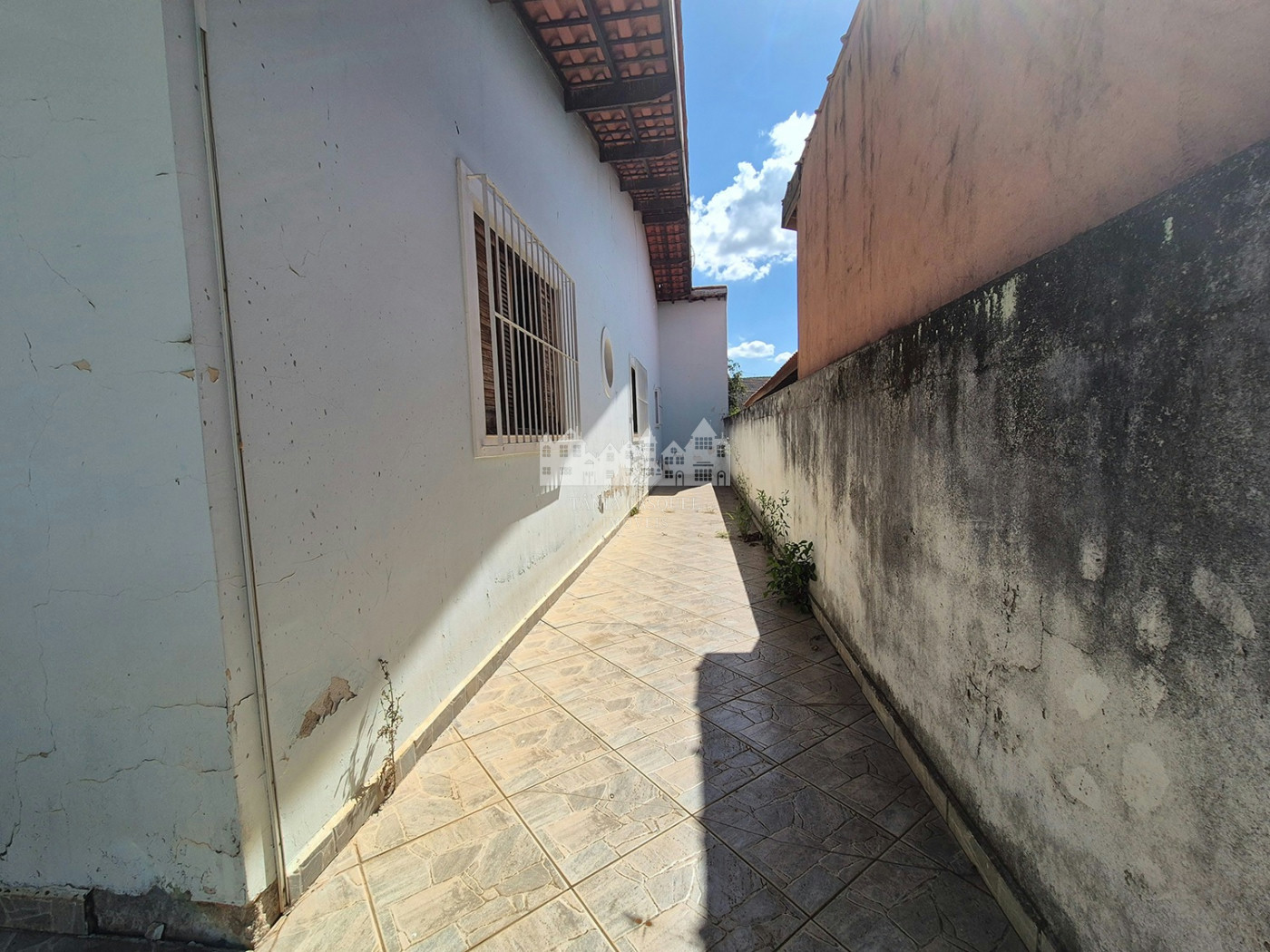 Casa Térrea à venda com 4 quartos, sendo 2 suítes, em Loteamento Loanda, Atibaia, SP