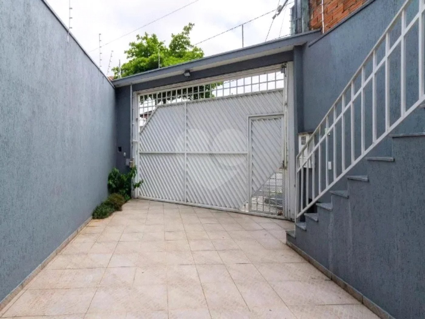 Sobrado com 200m², 3 dormitórios, sendo 1 suíte, 6 vagas, à venda na Vila Matilde