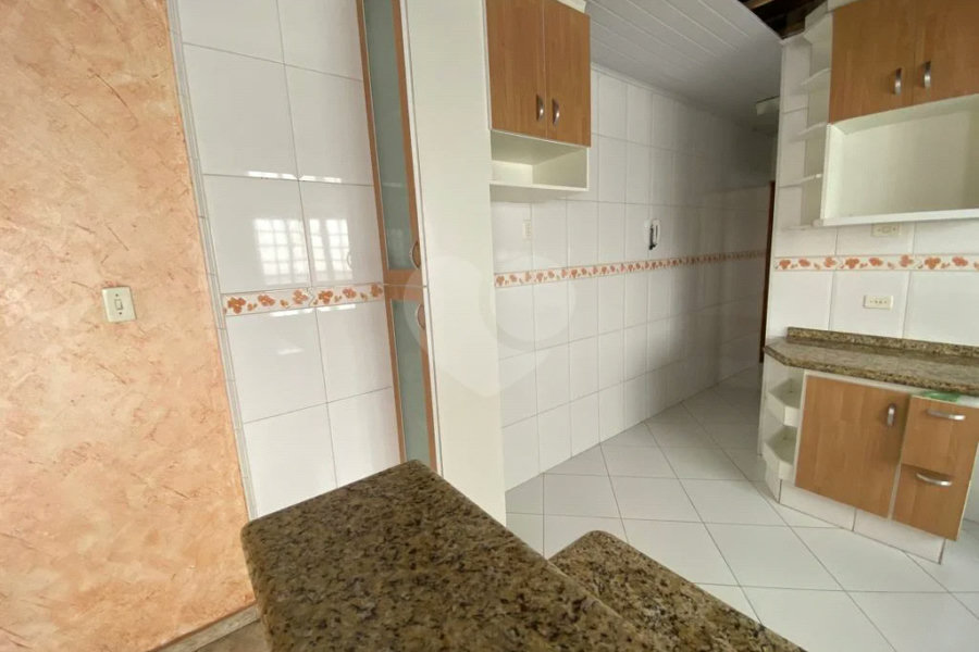 Casa térrea à venda na região do Imirim, 2 dormitórios, 2 vagas de garagem!