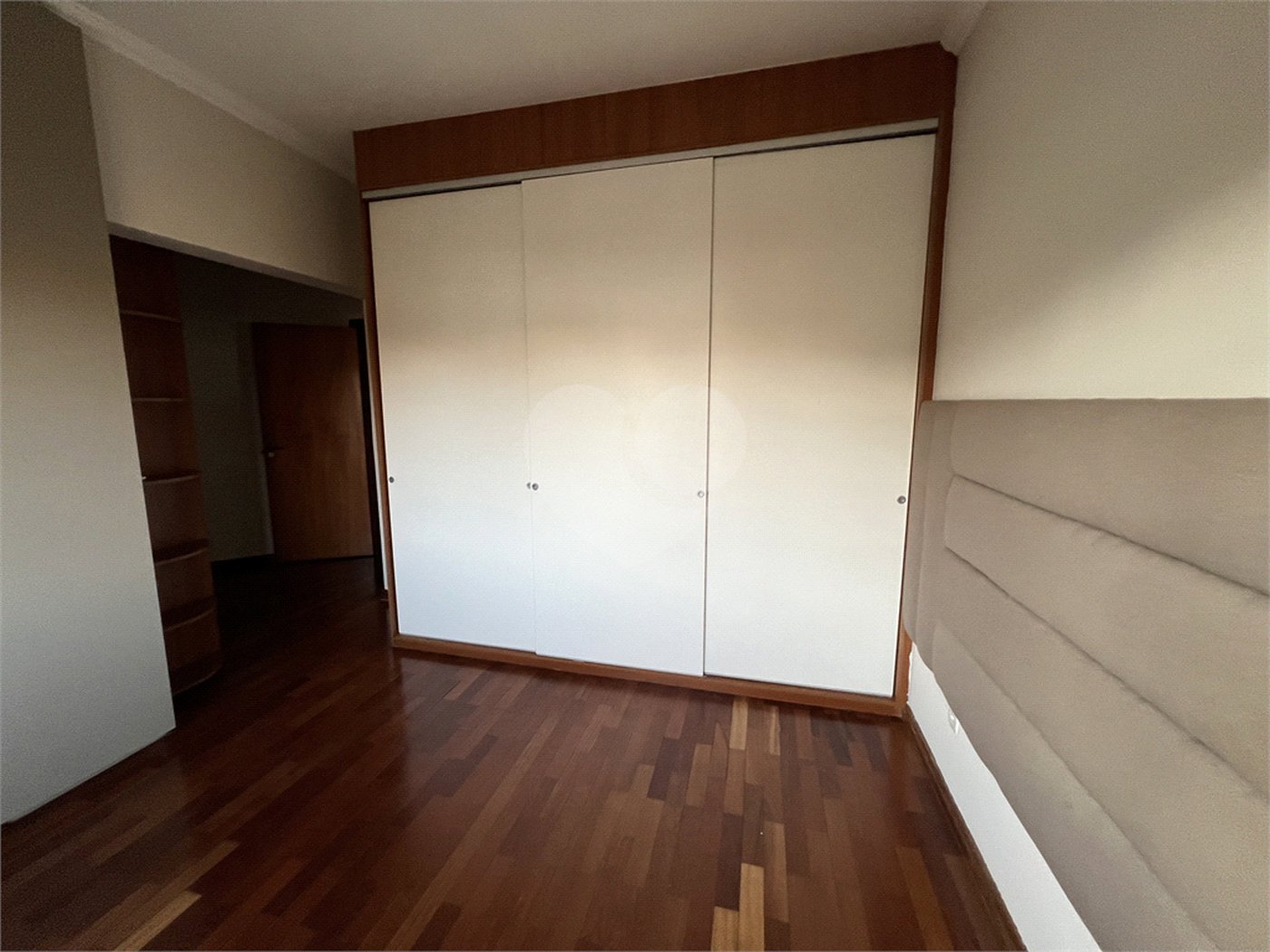 CASA COM 3 QUARTOS NO CONDOMÍNIO GRAND VILLE