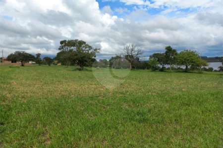 Loteamento Residencial no Condomínio Vila Pinhal do Broa