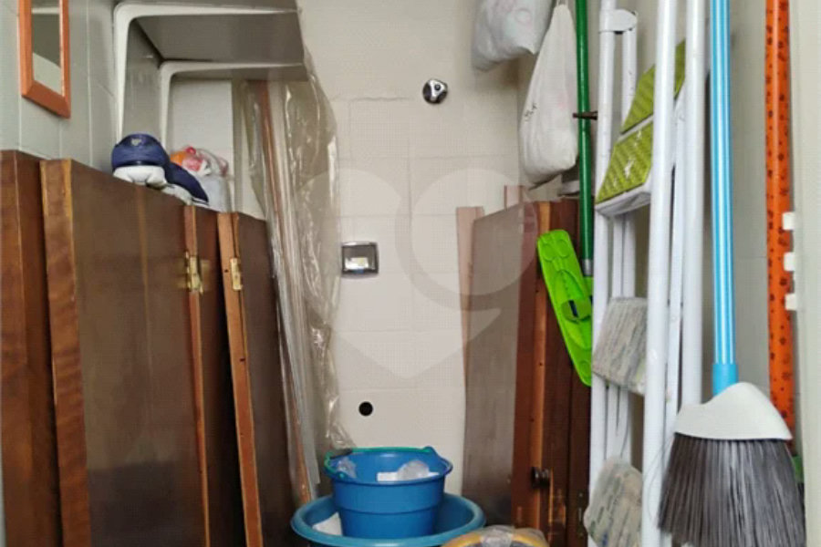 Vende-se apartamento no Jardim Aeroporto com 03 dormitórios