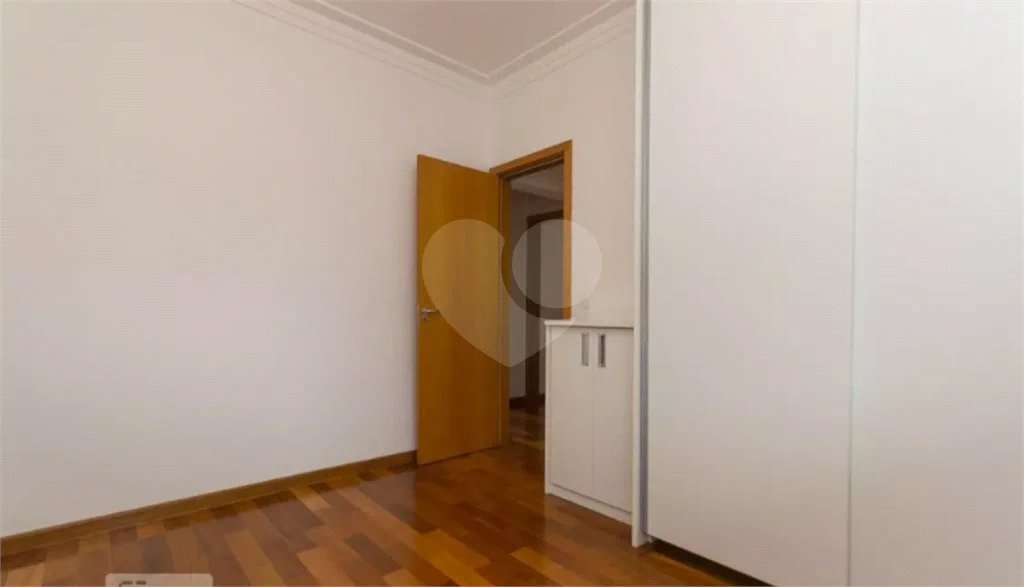 Cobertura duplex à venda na Mooca de 277m² com 3 dormitórios, 1 suíte e 3 vagas.
