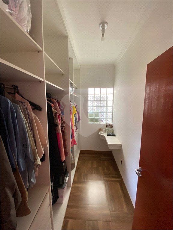 Sobrado para venda, com 3 dormitórios, sendo 1 suíte.