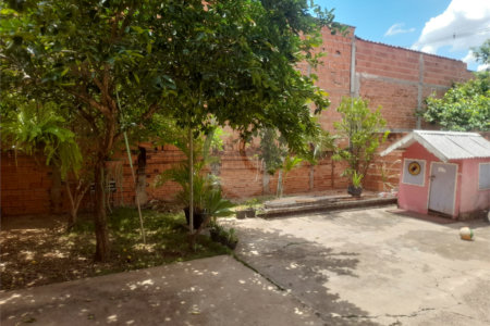 Casa à Venda no Jardim Zavaglia - São Carlos