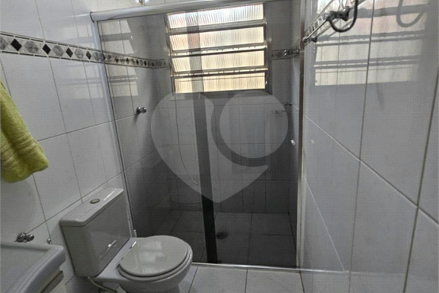 Casa Térrea na Vila Formosa de 233m2 com 3 dorms, 1 suíte, 3 banheiros e 4 vagas. Estuda permuta.