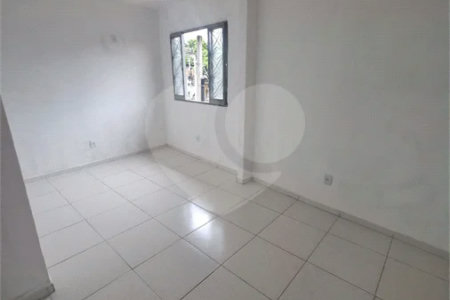 SOBRADO TIPO APARTAMENTO COM 1 QUARTO PARA LOCAÇÃO 38m² - SANTÍSSIMO