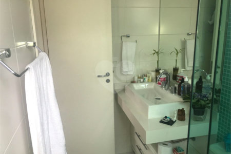 Conforto e Lazer Completo no Tatuapé: Apartamento de 78 m² com Suíte e Duas Vagas!