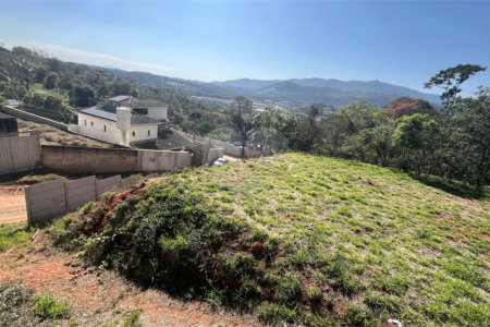 Terreno a Venda com 1000m2 no Jd Estancia Brasil em Atibaia