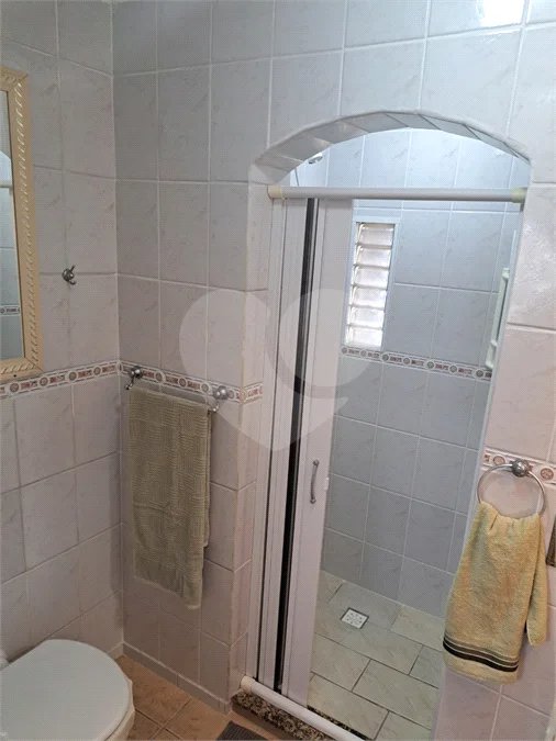 Casa Ampla com 5 Dormitórios, Piscina e Lazer Completo em Terreno de 1.260 m²