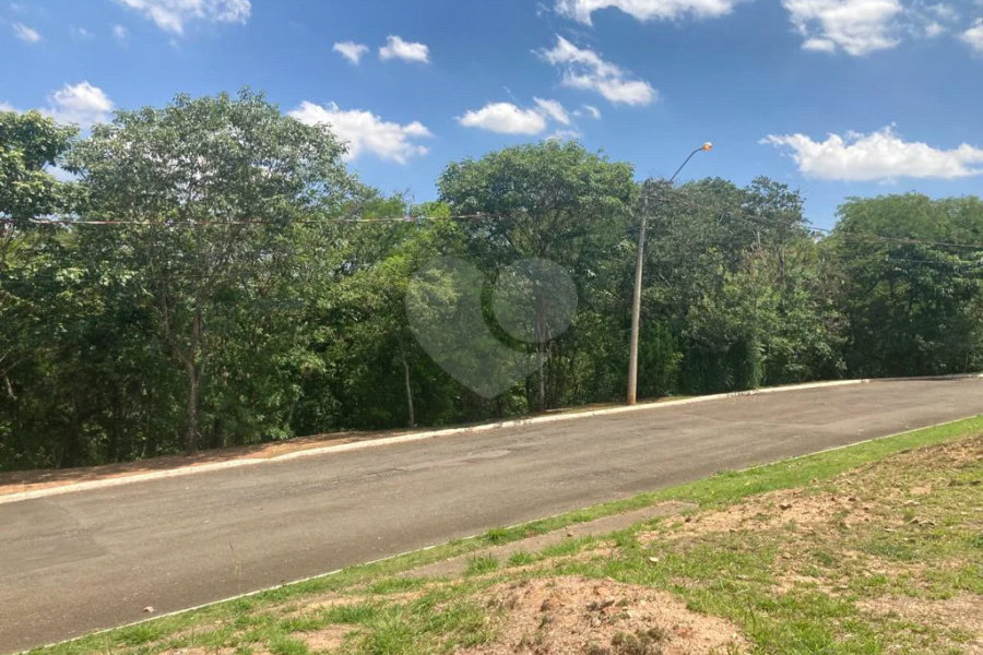 Terreno à venda no Condomínio Park Campestre I