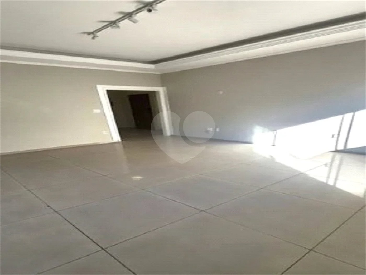 Apartamento à venda no bairro Barra Funda.