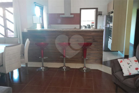 Chácara à venda com 3 quartos, sendo 2 suítes,  em Monterrey, Louveira, SP