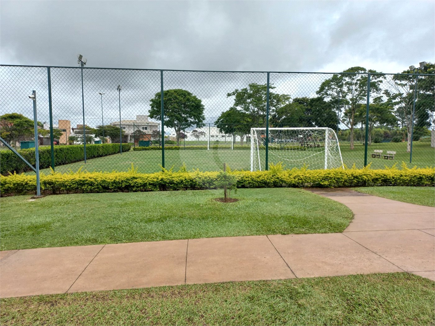 Terreno para venda no condomínio de alto padrão DAMHA II