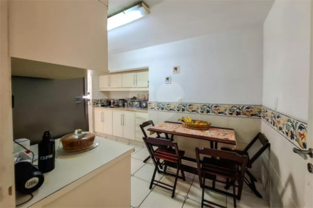 Apartamento de 117m2 com 3 dormitórios e 1 vaga na Vila Mariana