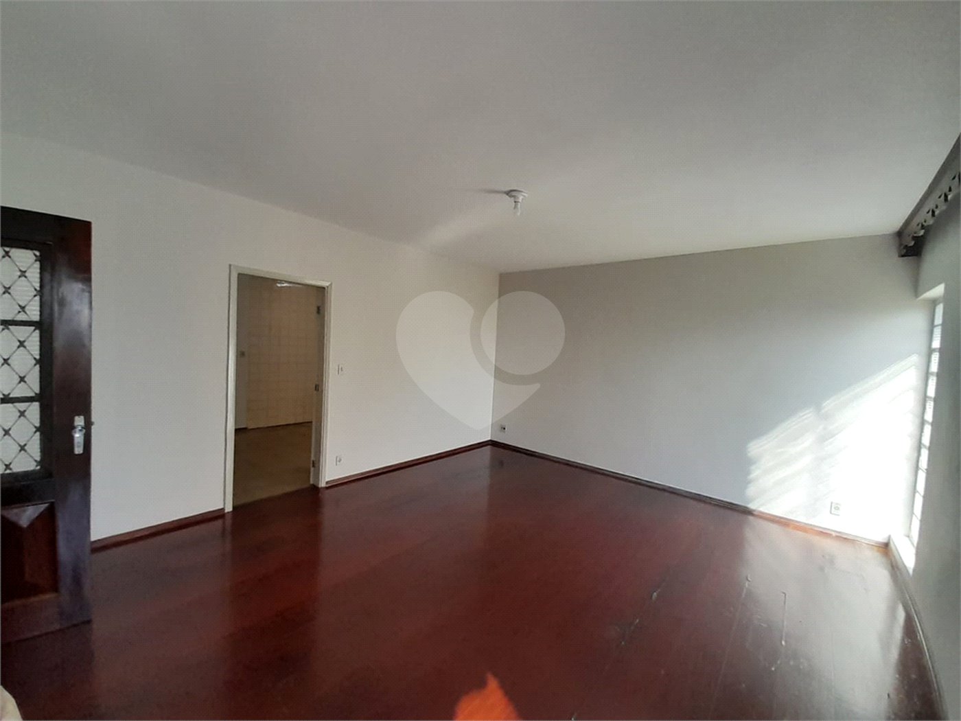Casa Disponível para Venda ou Locação na Vila Nery – Ideal para Residência ou Comércio