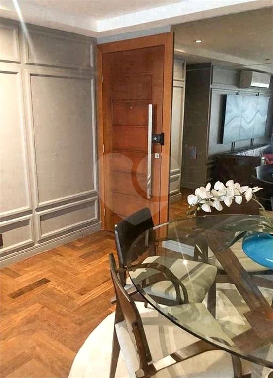 Apartamento 204 m² à Venda - Mooca, 4 suítes 4 vagas,Condominio Clube.