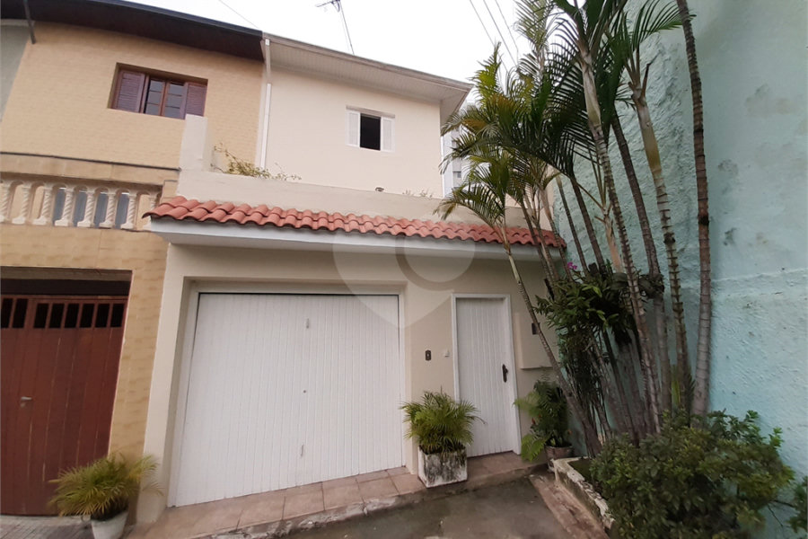 Vende-se: Sobrado de Vila, 2 quartos, Edícula com 1 Suíte, 1 Vaga, Santana!
